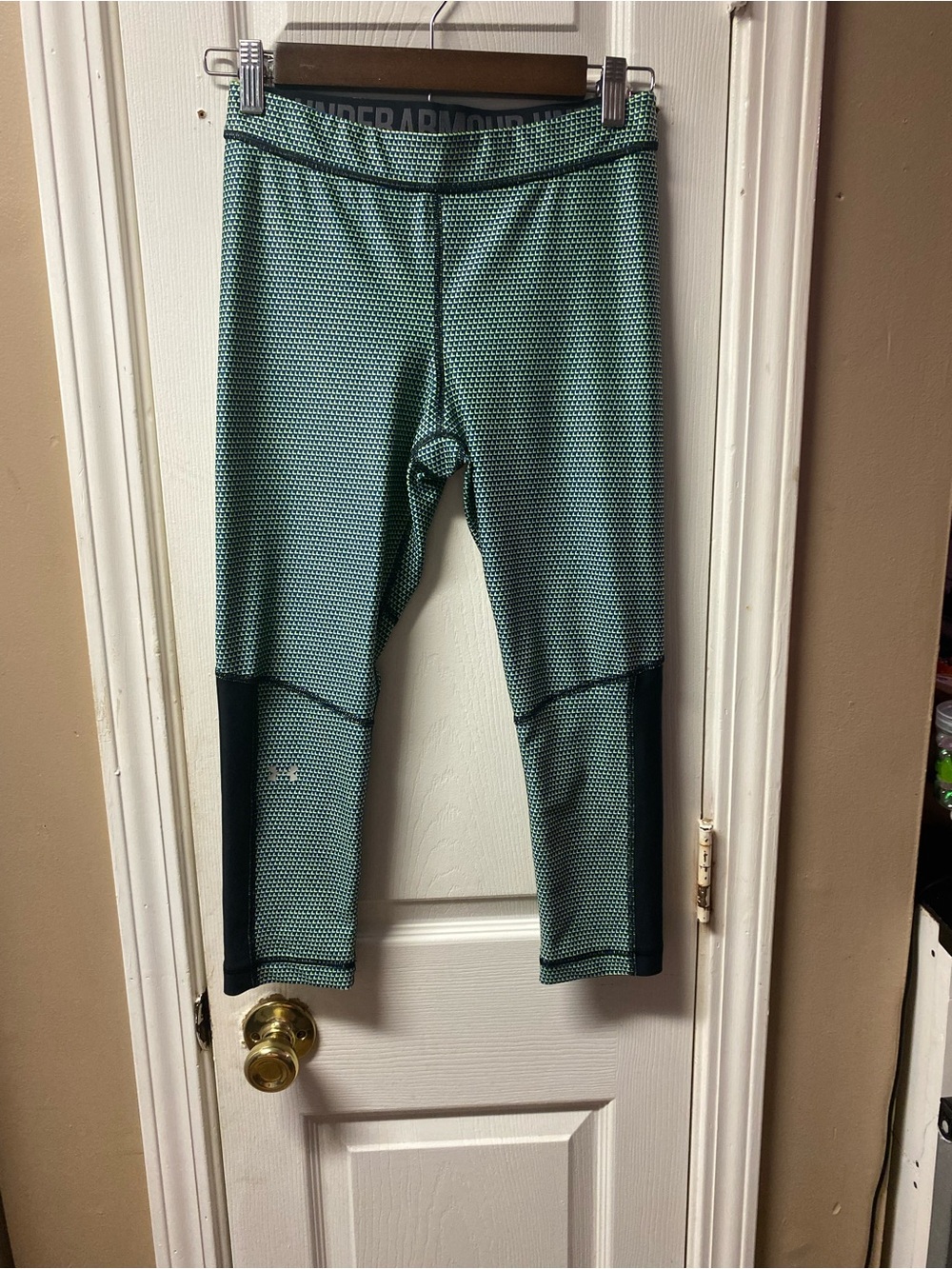 Under Armour Green Patterned Capri Leggings with Dark Teal Panels